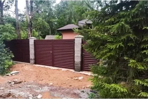 Ворота распашные Жалюзи 1,68х3,6 RAL 3005 Красное вино без заполнения GL купить в екатеринбурге