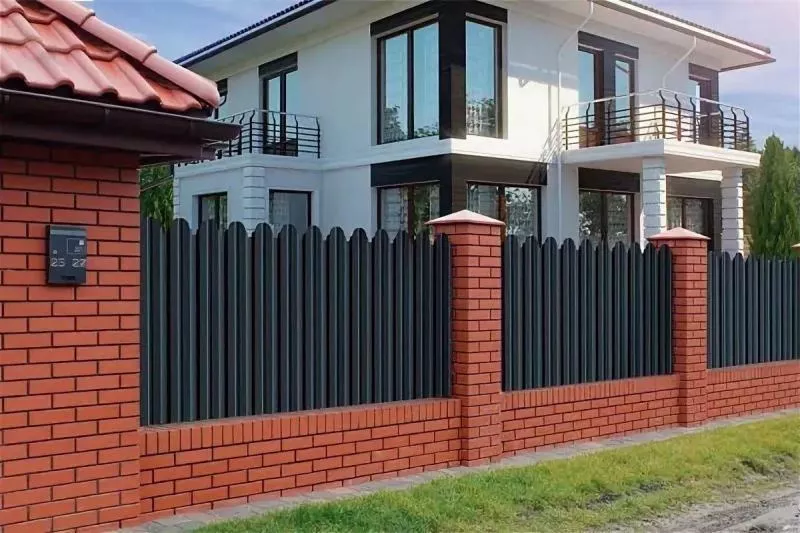 Штакетник Grand Line П-образный А фигурный 0,5 Satin Мatt RAL 9005 Черный купить в екатеринбурге