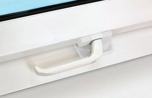 Мансардное окно Fakro PROFI, PTP-V U3 c вентклапаном и технологией thermoPro 78х118 см купить в екатеринбурге
