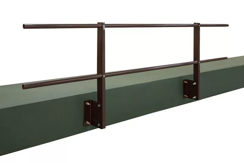 Ограждение кровельное для парапета с боковым креплением RAL 8017 (2,0х0,9м) купить в екатеринбурге