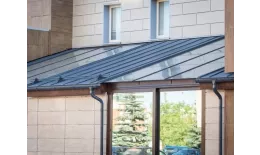 Фальц двойной стоячий Line Grand Line 0,5 Satin Matt TX с пленкой на замках RAL 6005 зеленый мох купить в екатеринбурге