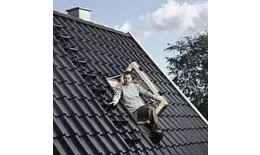 Эксплуатационный выход Velux GXL 3070 66х118 см купить в екатеринбурге